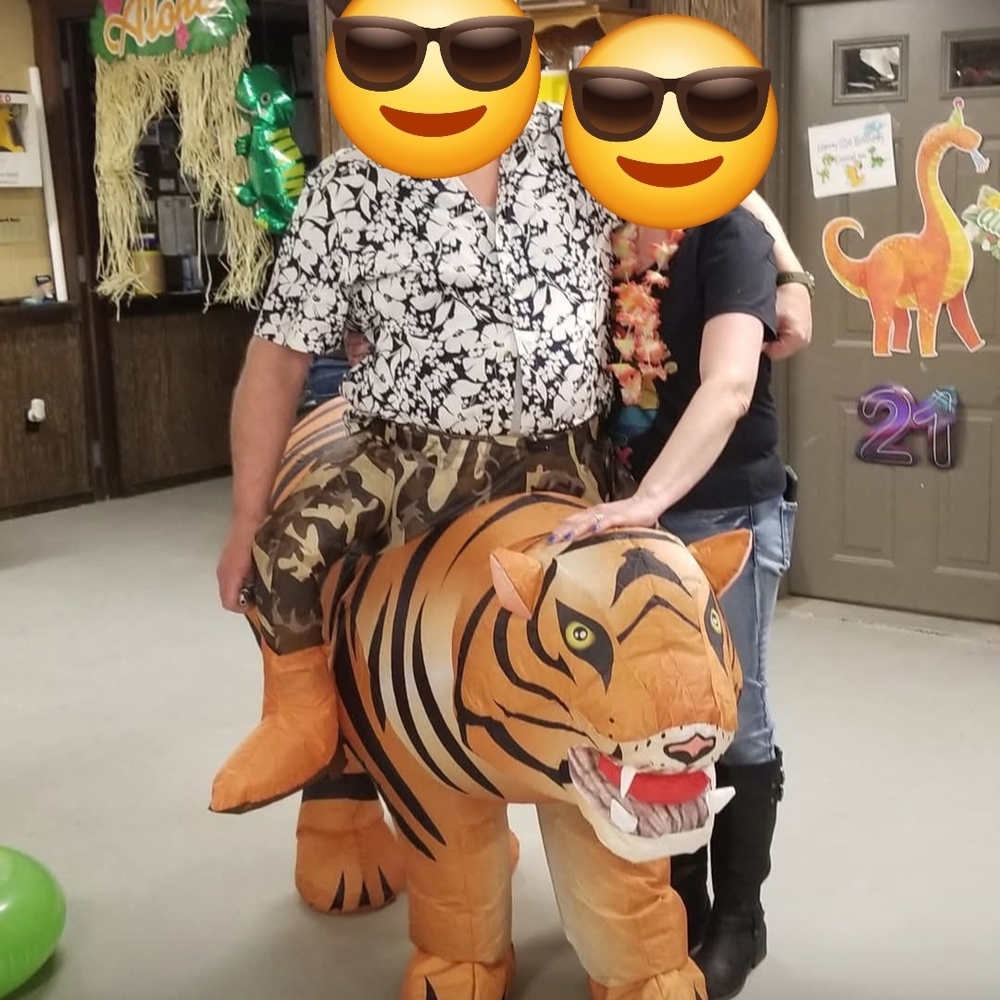 Inflatable Tiger Ride-On Costume for Kids - Picture 3 of 4